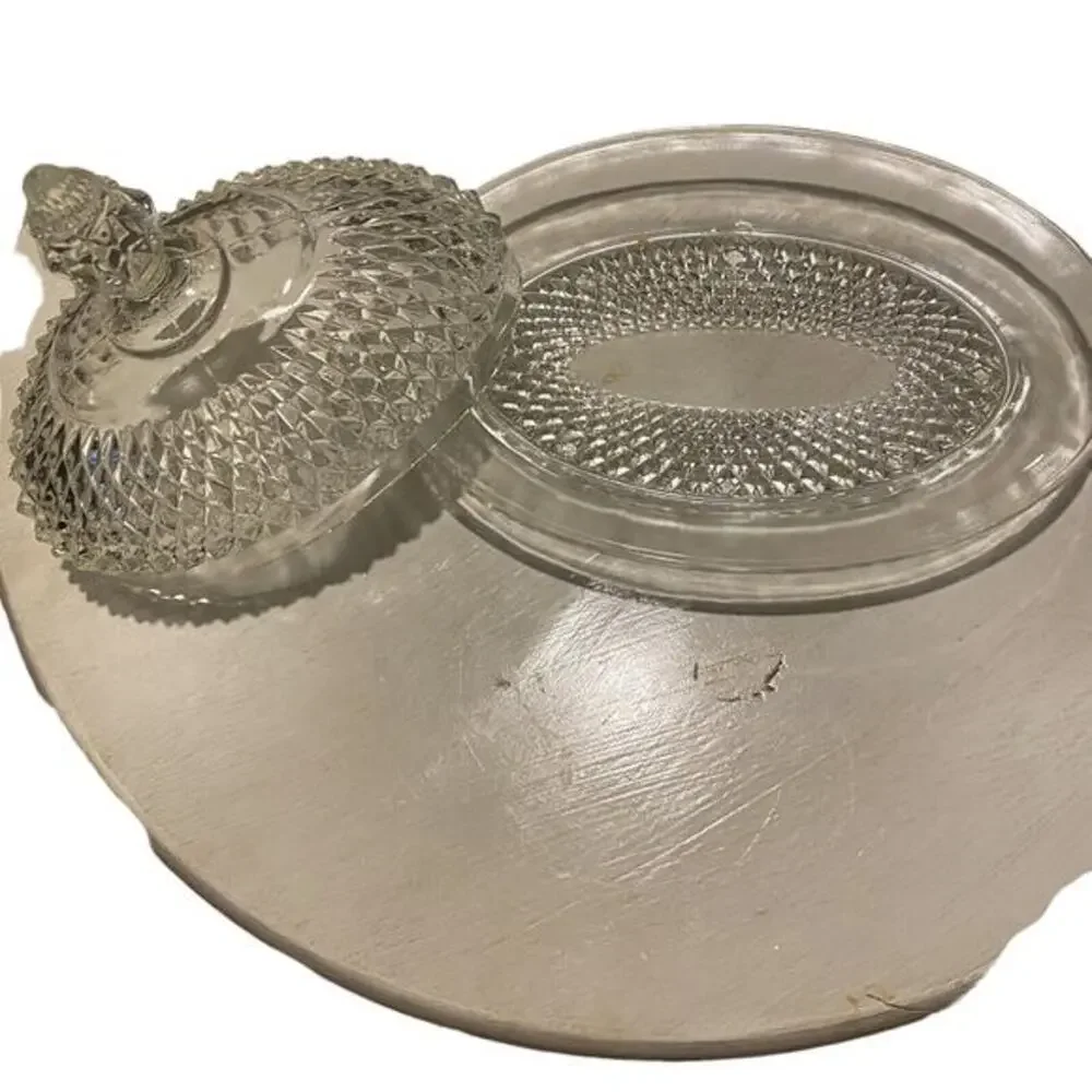 #AB Vintage Beautiful Pressed Glass Oval Covered Butter‎ Dish